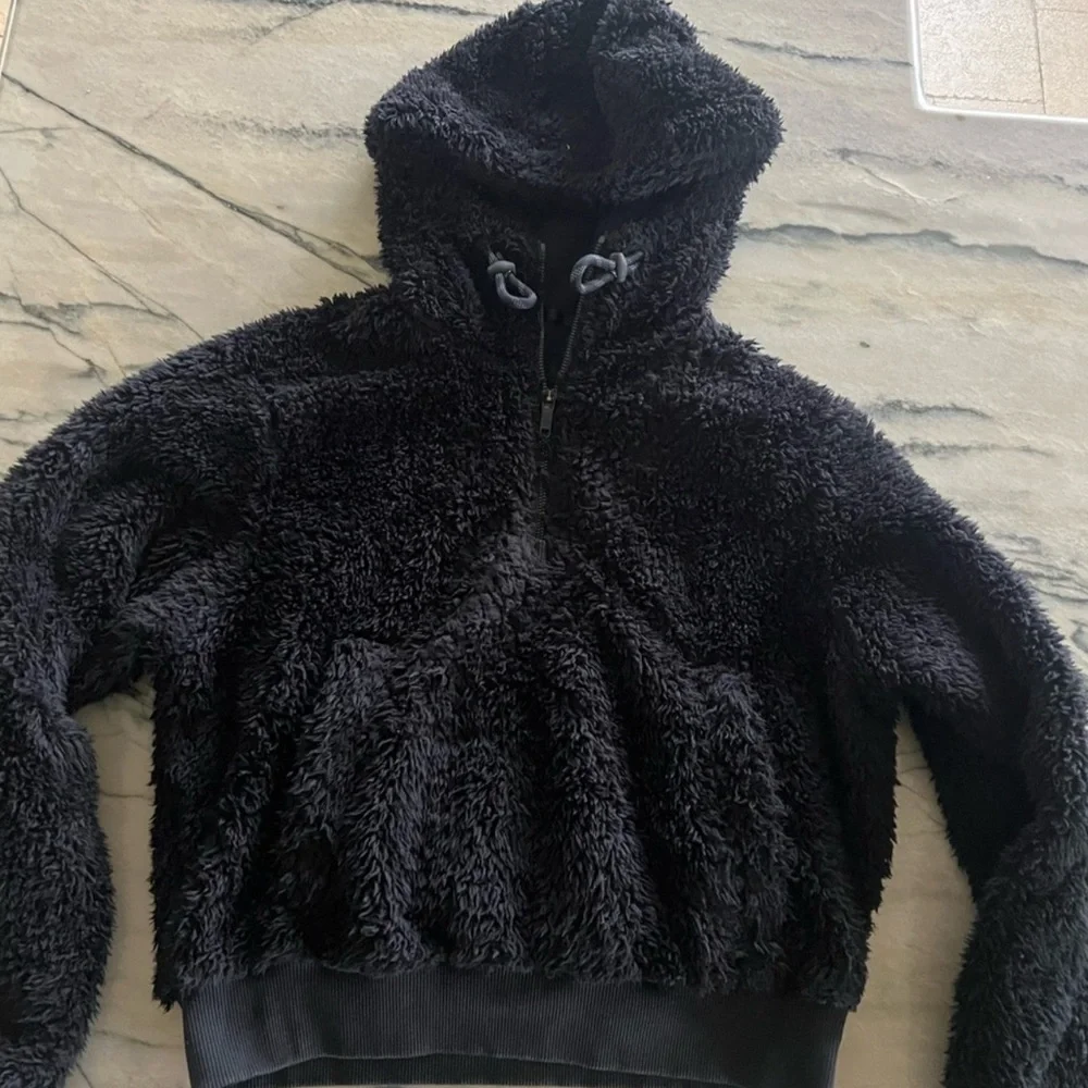 Lululemon Sherpa Scuba Cropped Hoodie